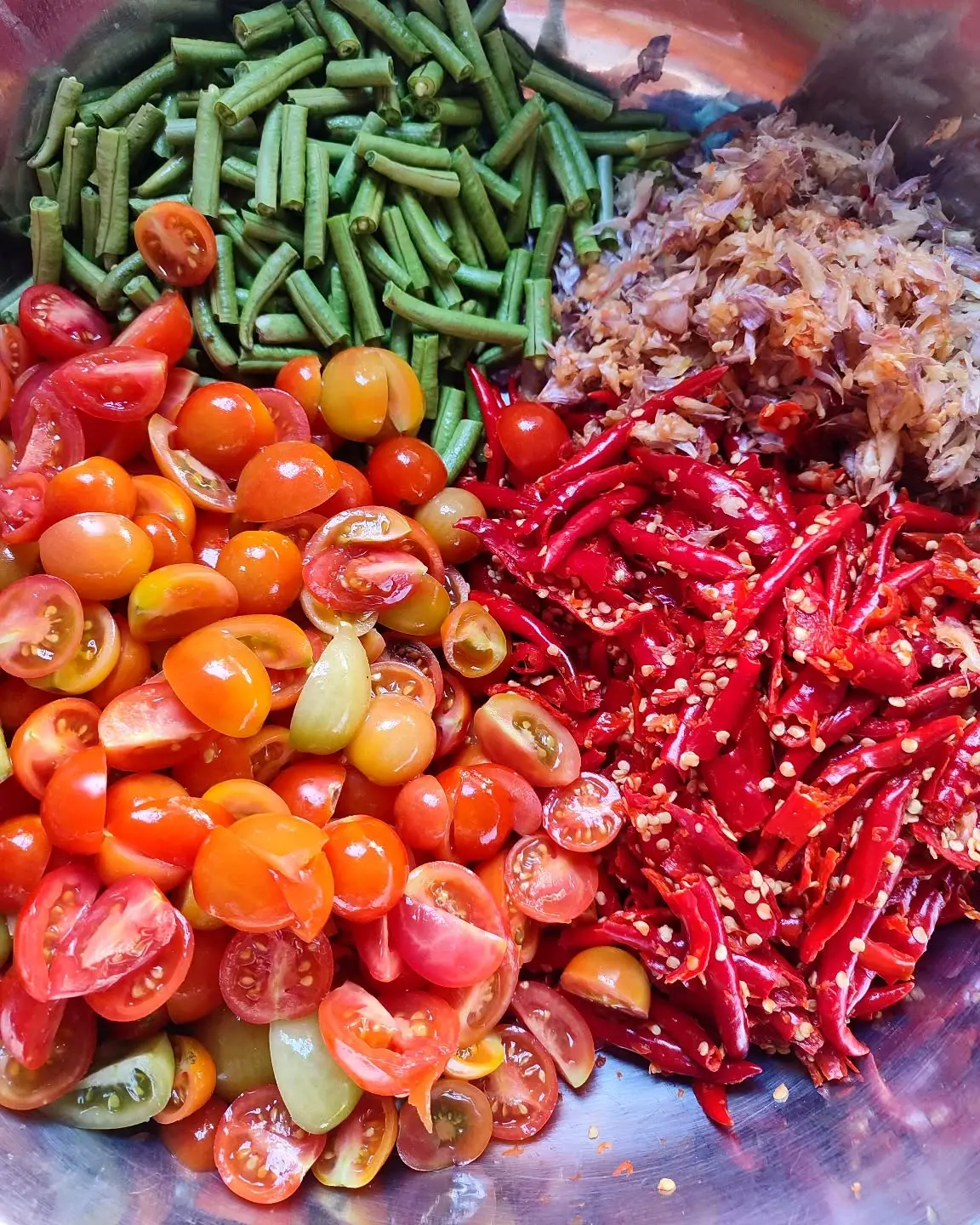 Trichada The Cookery Home photos showing traditional Thai cooking methods